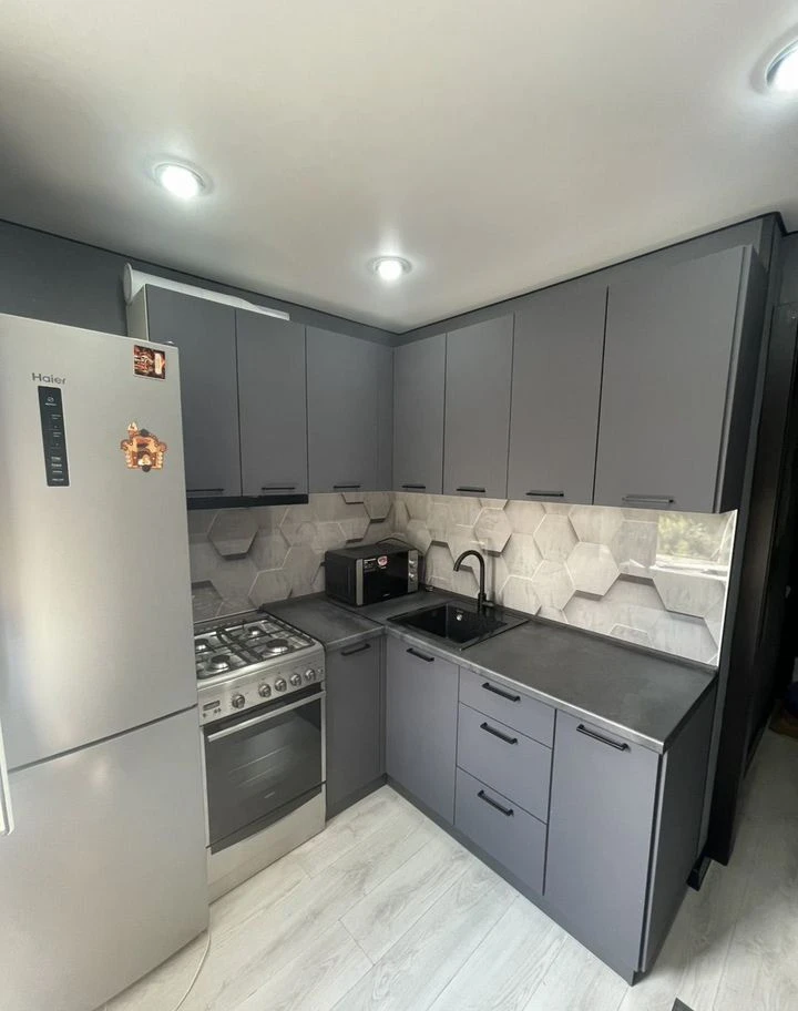 Кухня новая угловая на 5 м2
